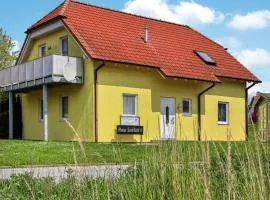 2 Bedroom Nice Apartment In Boiensdorf