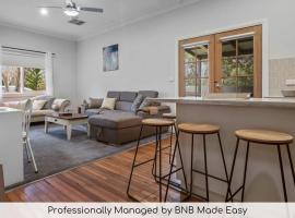 Hayes Corner Cottage - Short Drive to CBD, Private，位于North Wagga的酒店