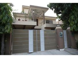 6 bedrooms Villa in DHA，位于拉合尔的度假屋