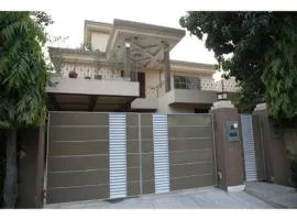 6 bedrooms Villa in DHA