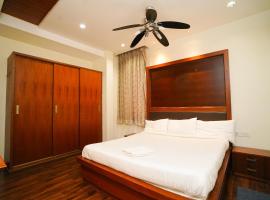 Golden Villa - duplex with private theater - A Golden Group Of Premium Home Stays - tirupati，位于蒂鲁帕蒂的住宿加早餐旅馆