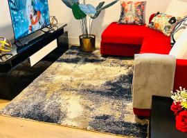 B21 River Valley 2bd Basement Suite，位于埃德蒙顿的酒店
