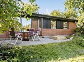3 Bedroom Lovely Home In Høng，位于Høng的酒店