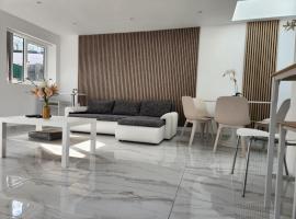 Spacious and bright one bedroom apartment，位于牛津的酒店