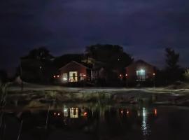 Last Eden Safari Bush Camp，位于Paranatungu的豪华帐篷营地