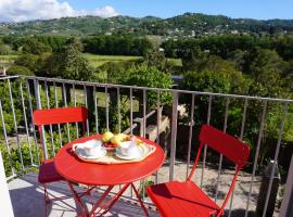 Tenuta Castaldi，位于圣塔马里亚迪卡斯特的带停车场的酒店