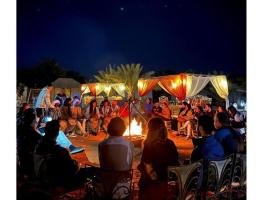Merzouga Lovely Luxury Camp，位于梅尔祖卡的豪华帐篷