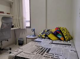 Hostel for One com quarto de solteiro e banheiro privativos，位于维多利亚的青旅