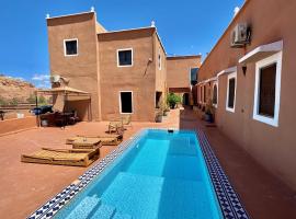 科萨万年青本哈杜宾馆，位于阿伊特本哈杜的酒店