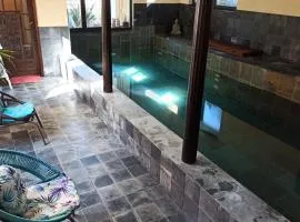 格拉纳达蓝旅馆