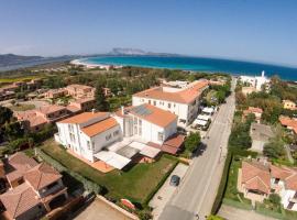 HOTEL AL FARO spiaggia la Cinta SanTeodoro，位于圣特奥多罗的酒店