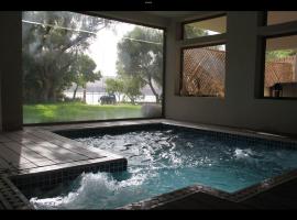 Dar Nfis piscine hydro massage Privée, jet ski, Agafay，位于拉拉塔可库斯特的酒店