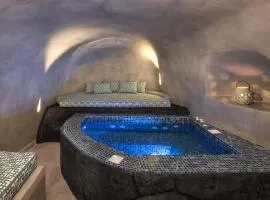 Elia 2 bedroom cavehouse with indoor jacuzzi