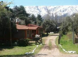 Cabañas San Nicolas，位于卡皮特里亚的山林小屋
