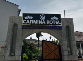 Carmina Hotel，位于奥瓦哲克的酒店