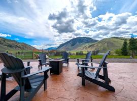 Yellowstone Treasure Retreat，位于Sphinx的酒店