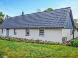 4 Bedroom Beautiful Home In Gärsnäs，位于Gärsnäs的酒店