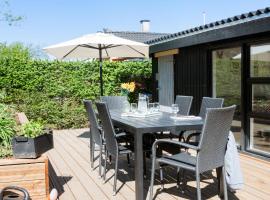 3 Bedroom Gorgeous Home In Børkop，位于宝可波的酒店