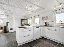 Stunning Home In Vejers Strand With Kitchen