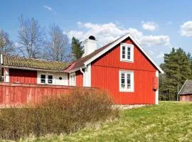 2 Bedroom Gorgeous Home In Hamneda