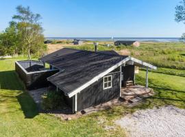 Four-Bedroom Holiday Home In Orsted，位于厄斯泰兹的酒店