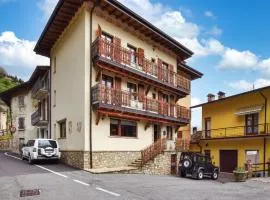 2 Bedroom Stunning Apartment In Pezzoro