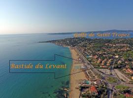 La bastide du levant a 50m de la plage，位于圣马克西姆的酒店