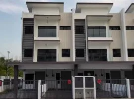 Modern 2-Storey Townhouse, Taman Orkid I Homebrickz