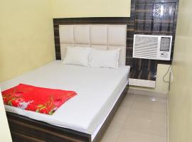 Hotel Dev Guest House Howrah Kolkatav - Excellent Stay with Family, Parking Facilities，位于Hāora的酒店