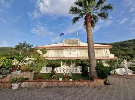 SANTA VENERE Apartments "PARCHEGGIO interno MOTO-AUTO" Ricarica auto Elettriche