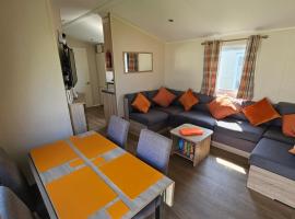 Great Yarmouth 10 Berth KP Holiday Home，位于Corton的酒店
