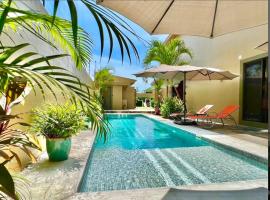 Villa Gucci Luxury Manuel Antonio w Pool，位于曼努埃尔安东尼奥的度假屋