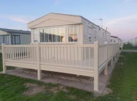 Caravan 1 coral beach Ingoldmells 3 bedrooms