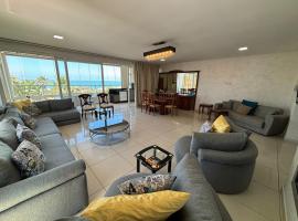 Luxe en bord de mer, Appartement spacieux avec vue panoramique，位于塔马里斯的酒店