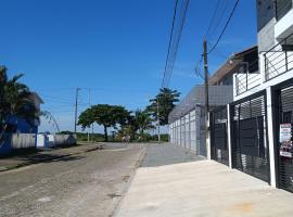 Residencial Mar Azul-suíte 12，位于巴拉那州蓬塔尔的酒店