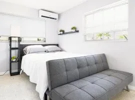 Small studio in Cape Coral close to many restaraunts