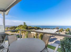 Oceanview at Encounter - An Elevated Coastal Retreat，位于Encounter Bay的酒店