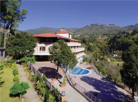 Sea Hawk Hill Resort-A Luxury Boutique Resort, 20 Km from Nainital，位于比姆塔尔的酒店