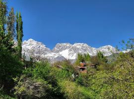 Happy Family Guest House，位于Arslanbob的酒店