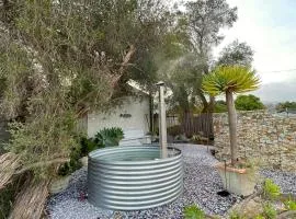 Pashasha Beach House and Hot Tub