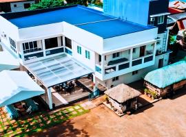 Hip Nautic Beach Resort powered by Cocotel，位于利安的酒店