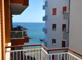 Lo Scorcio sul Mare Apartment