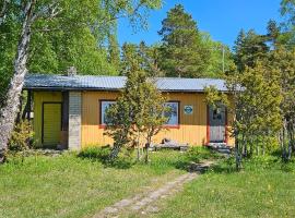 Trammi Maja，位于Rannaküla的酒店