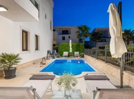 Luxury apartment Hyperion with private pool and garden