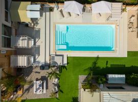 Modular Bungalows With Heated Pool Artemis Greece，位于阿特米达的海滩短租房