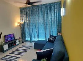 KLIA Minimalist Gr Fl Villa w free park & TV