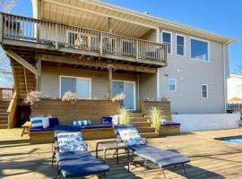 123 Keansburg Beach house with Hot Tub，位于Keansburg的酒店