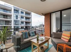 2 Bedroom 2 Bathroom Apt with Balcony and Parking