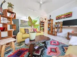 Nightcliff Getaway with Free WiFi