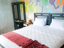 Hotel New Puri Garden，位于Kalibanteng-lor的酒店